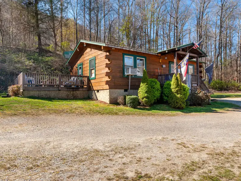 Freestanding Commercial Building with 160 Ft Road Frontage on Soco Road, Maggie Valley, Nc