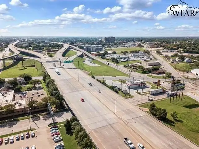 Investment Opportunity: Prime Land Lot Near Mpec and Downtown