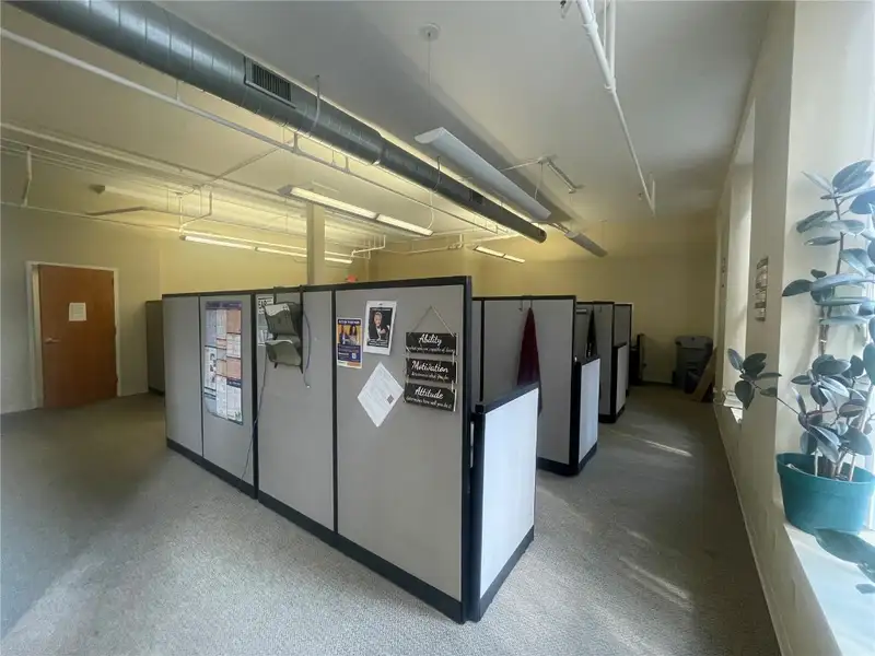 Downtown Cedar Rapids 3,500 Sf Second Floor Office Space for Lease