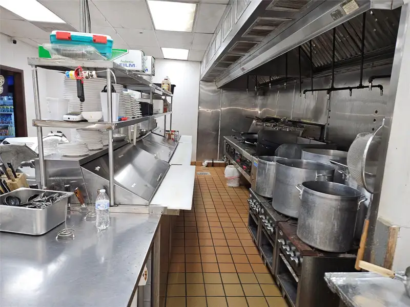 Turnkey Hot Pot Restaurant in High-traffic Sawgrass Mall Area