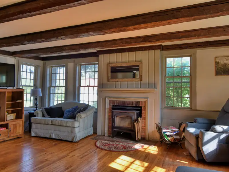 Established 12-unit Motel with Home on 6.12 Acres in New Hampshire's White Mountains