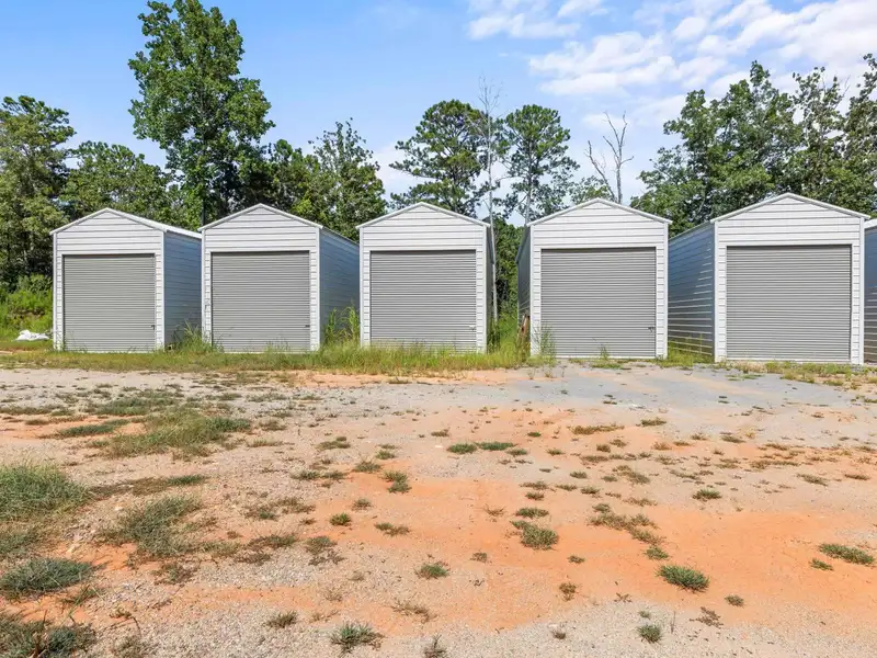 14' X 40' Dry Storage Unit Near Lake Martin with Customization Potential