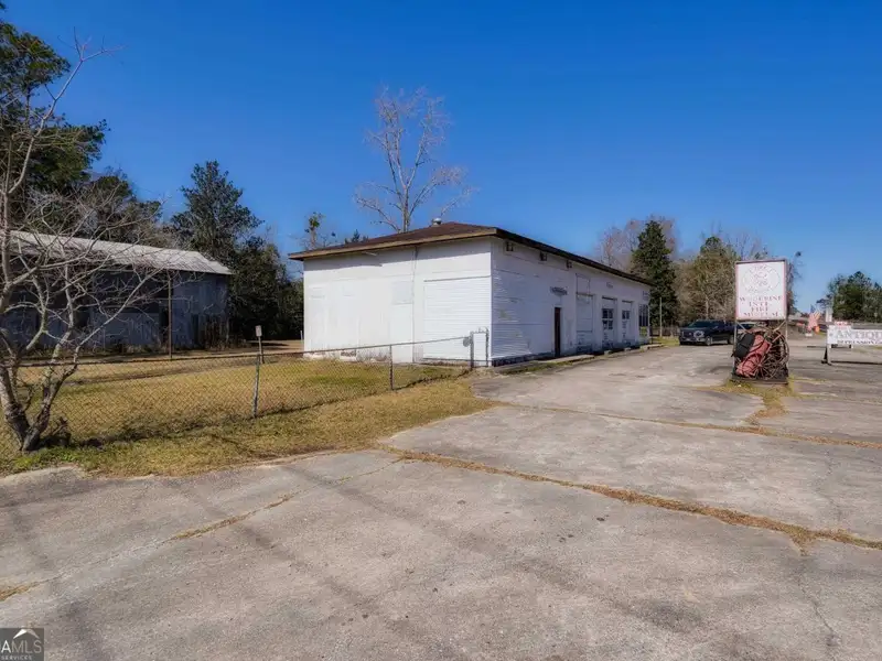 4-acre Commercial Property with Historic Fire Museum on Us Hwy 17, Woodbine