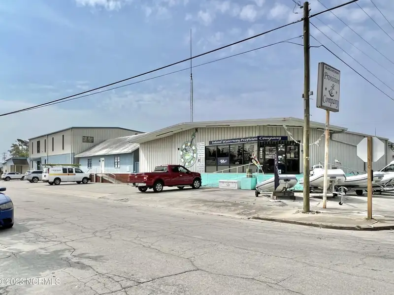 Prime Waterfront Mu-1 Development Opportunity in Historic Oriental, Nc with Deepwater Dockage