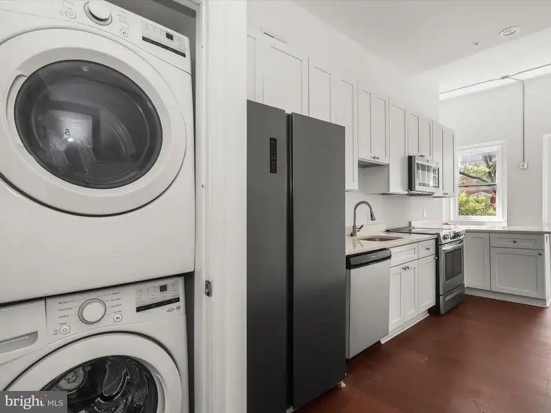 Fully Renovated Six-unit Property in Mount Vernon, Baltimore with Modern Finishes and Parking