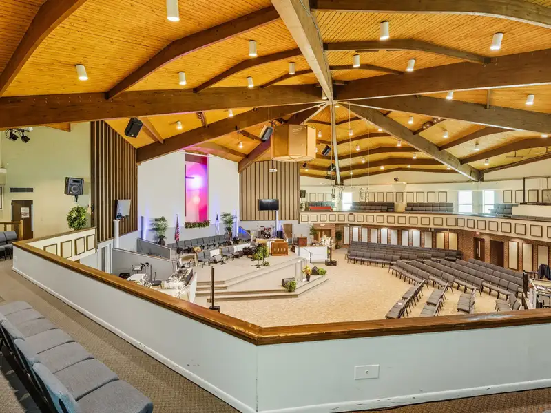 Multi-use Church Property with School and Daycare Facilities in Prime Location