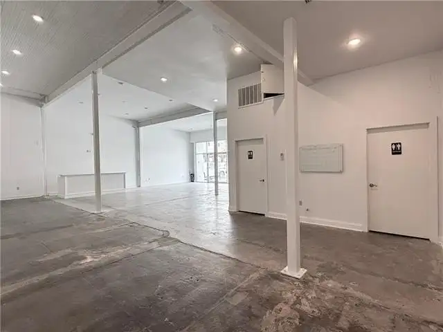 Renovated 1,850 Sqft Retail Space for Lease on Oretha Castle Haley with Parking