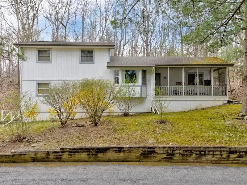 Versatile 75-acre Retreat Center in Hyde Park with Multiple Buildings and Amenities