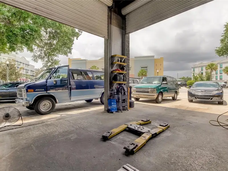 Auto Repair Shop for Sale in Established Oldsmar Location with Equipment and Storage