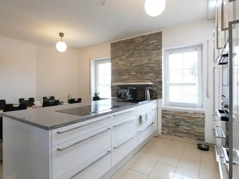 Versatile Residential and Commercial Property in Bad Lippspringe with Garden and Parking