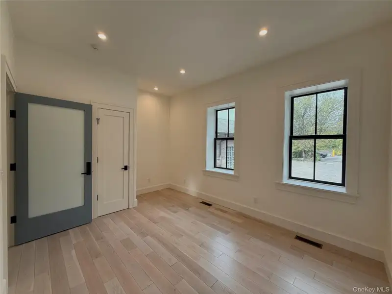 Light-filled Office Space with Garden Access in Garrison, Ny