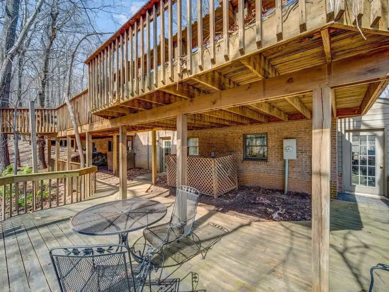 5-acre General Business Property with Office Building Near Liberty University and Airport