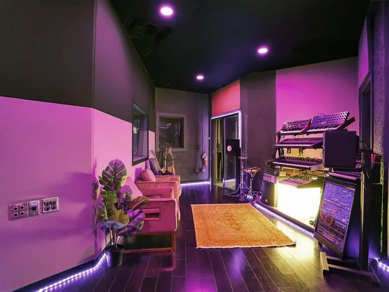 Updated Memphis Recording Studio with Artist Apartments and Multiple Rental Options