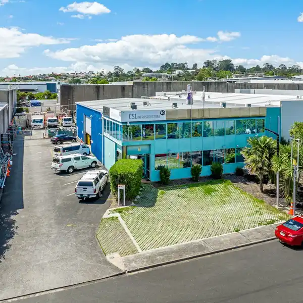FREEHOLD INDUSTRIAL - TENANTED INVESTMENT!