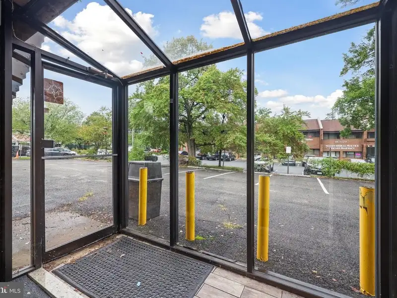 Commercial Building for Sale in Annandale - 8,202 Sq. Ft., Zoned C-3, Corner Lot