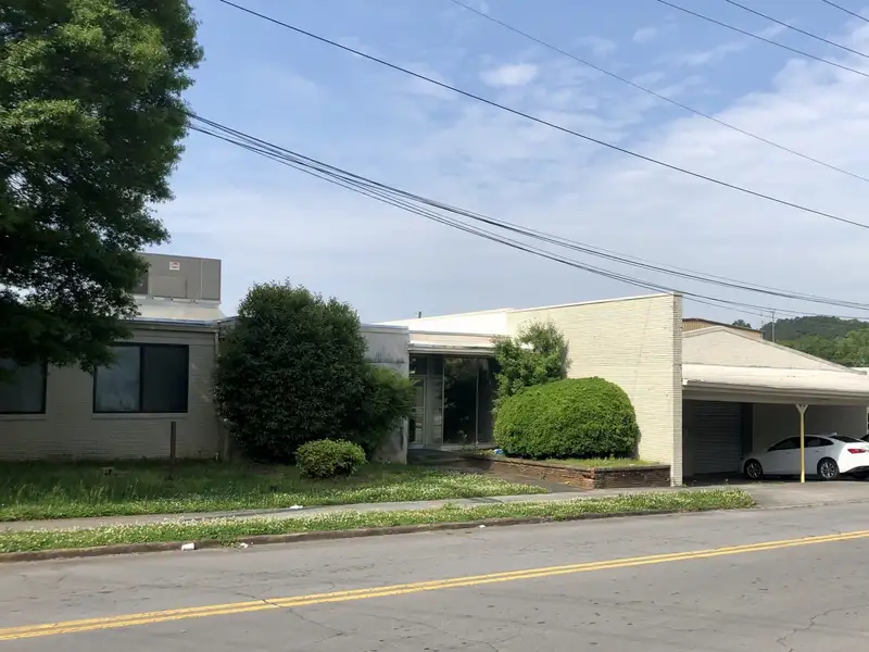 Office Space for Sublease in North Rome - 4,400 Sq Ft with 15+ Offices