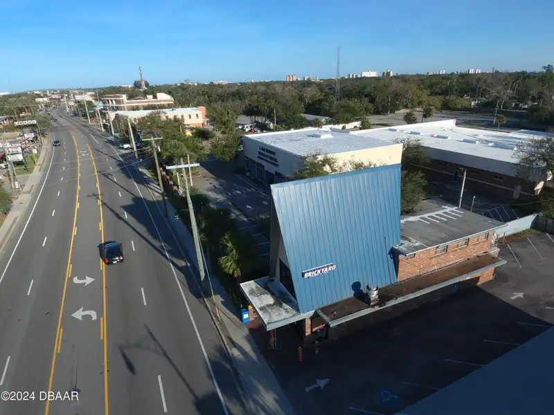 Income-producing Commercial Property on Us 92 Near Daytona Beach