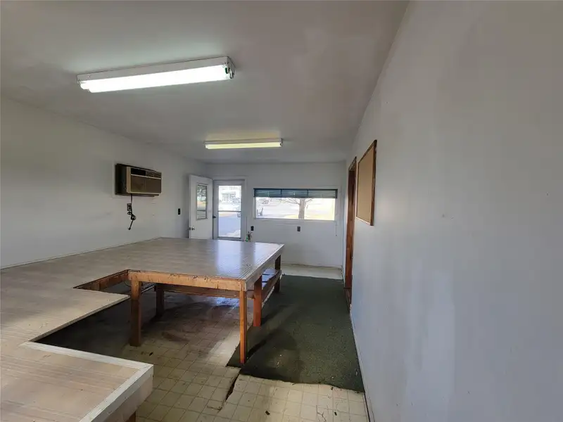 Mixed-use Property in Prime Location with Residential and Commercial Potential