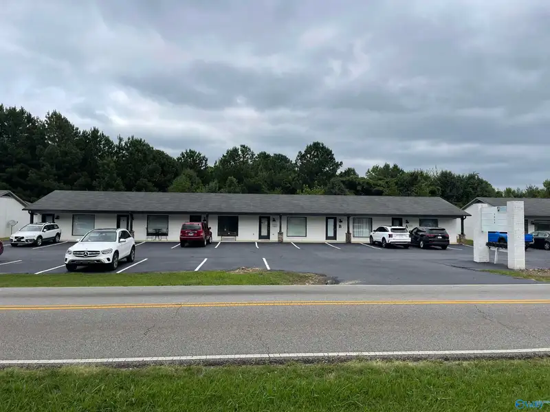 Retail/office Space on Wall Triana Highway Near Clifts Farm Development
