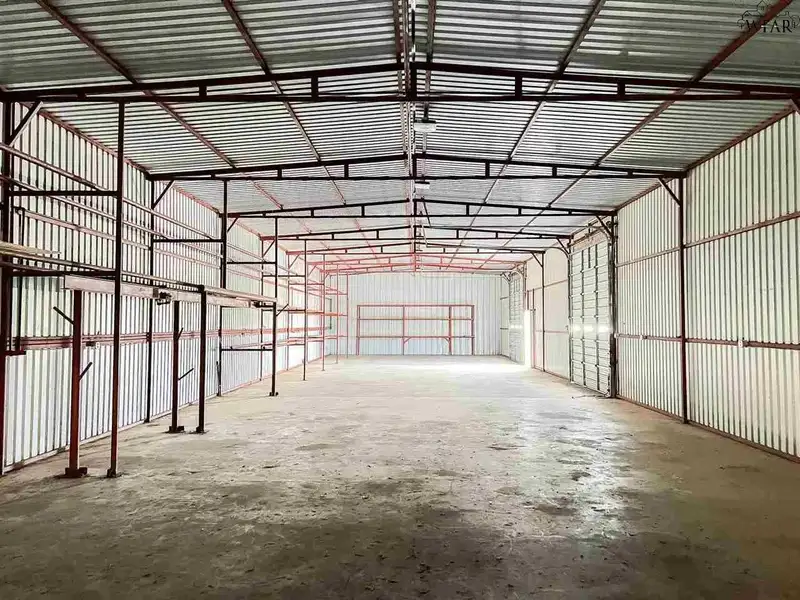 Commercial Property with Office, Living Quarters, and Warehouses in Wichita Falls Area