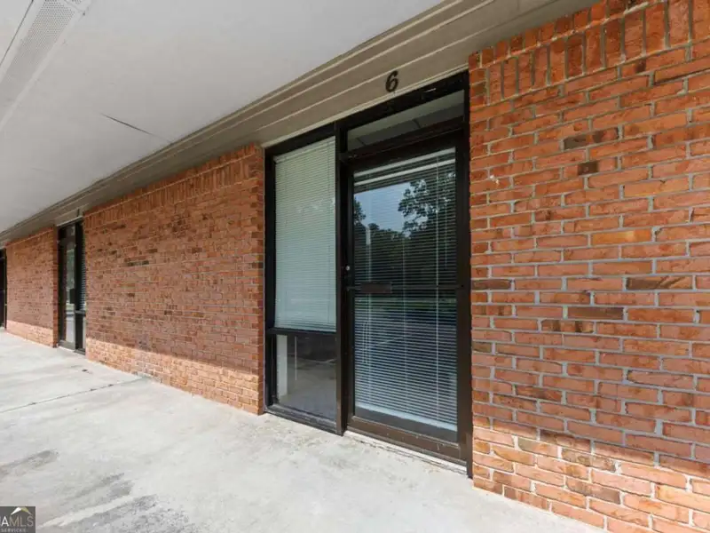9,000 Sqft Industrial Building on 1.03 Acres in St. Marys, Ga