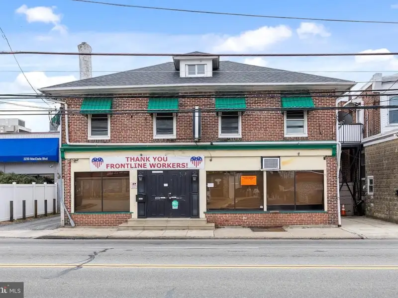 Standalone Commercial Building with Apartment on Macdade Boulevard