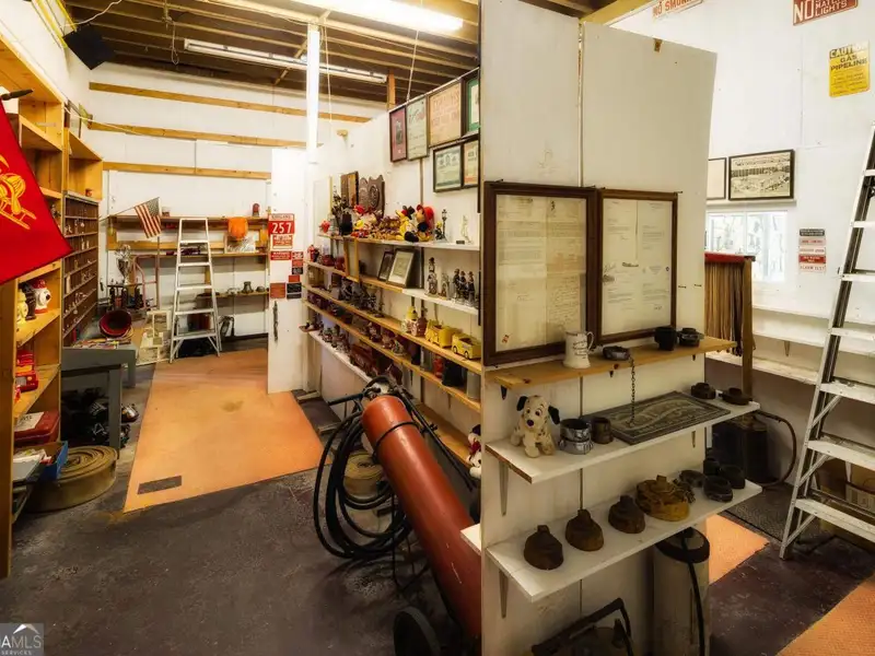 4-acre Commercial Property with Historic Fire Museum on Us Hwy 17, Woodbine