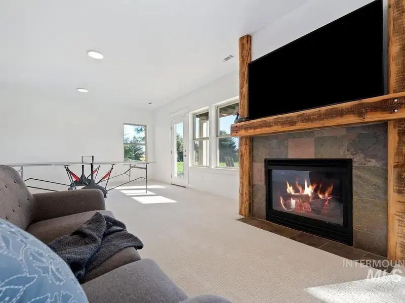 Hilltop Winery and Event Center with Custom Home and 360-degree Views in Eagle, Idaho