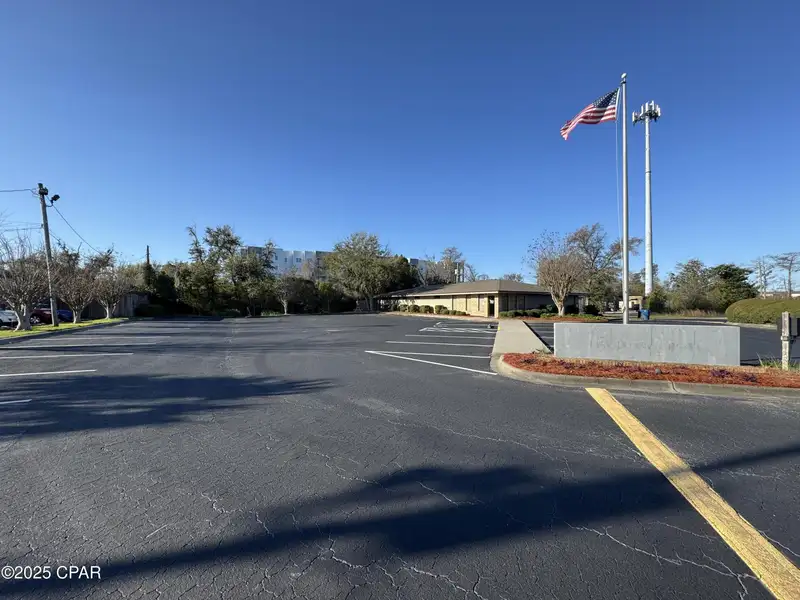 Commercial Office Building for Lease in Central Panama City, Ideal for Charter School or Medical Use