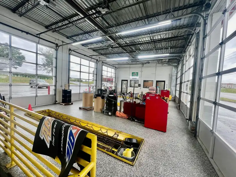 High-traffic B-3 Zoned Commercial Property on Lexington Rd. with Automotive Facility