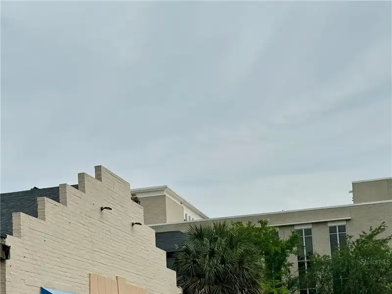 Downtown Gainesville Office/retail Suite in Central Business District