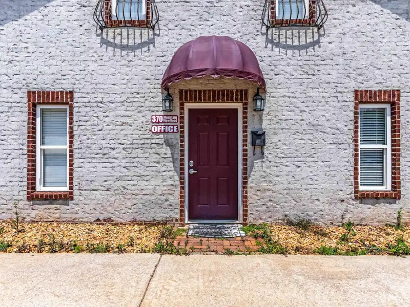 Commercial Property with Room to Expand, Prime Location at New Reduced Price