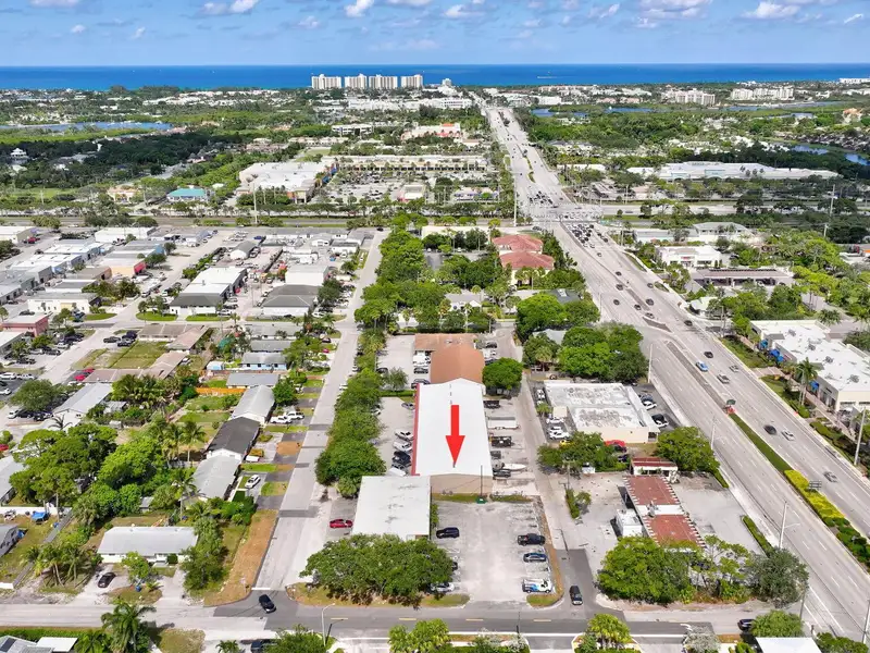 End-cap Warehouse with Offices in Central Jupiter, Move-in Ready
