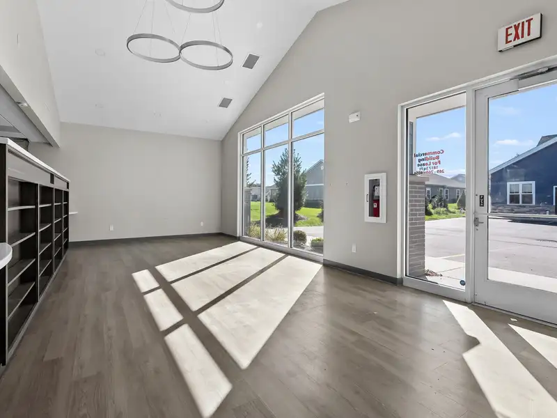 Class a Retail/office Space in Vineyard Parkway Business Park, Texas Corners