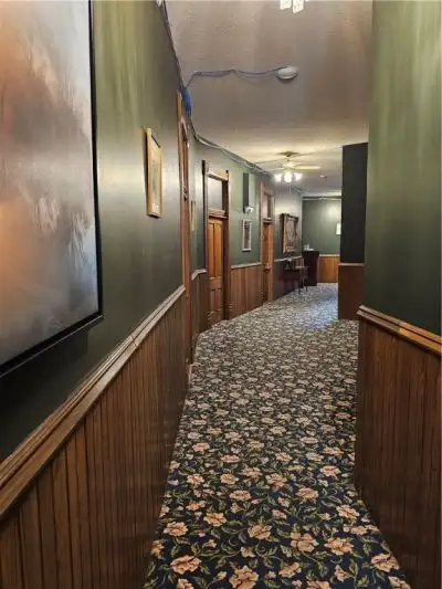 Turnkey Historic Hotel with Retail Space in Downtown Eureka Springs