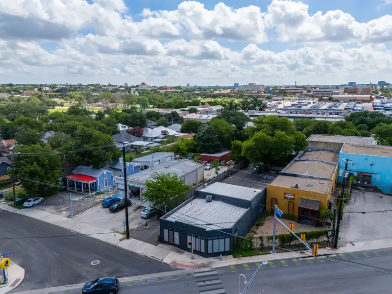 Charming Condo in San Antonio's Fredericksburg Road Area