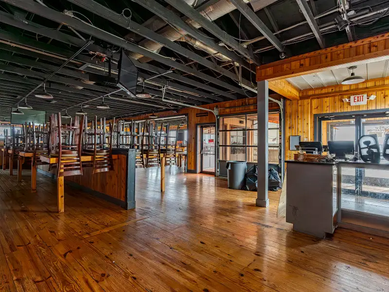 Former Hooters Restaurant Space in High-traffic Richmond, Ky Commercial Corridor