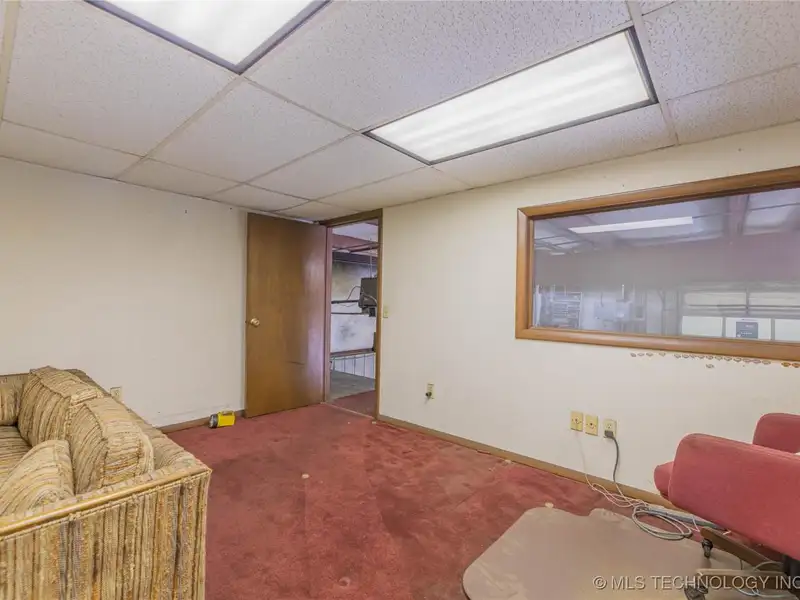 Versatile Former Machine Shop in Prime Downtown Sand Springs Location