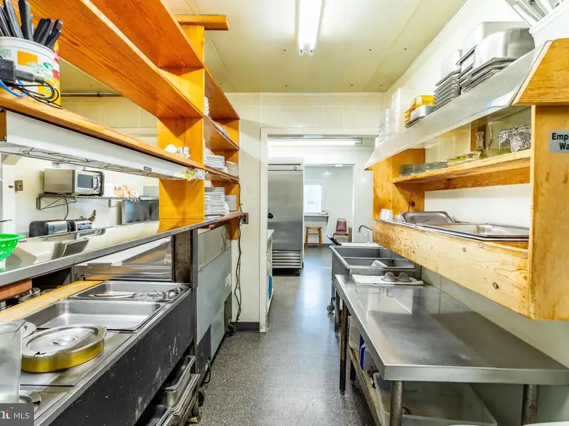 Established Restaurant with Commercial Kitchen and 120+ Seating in Hardy County