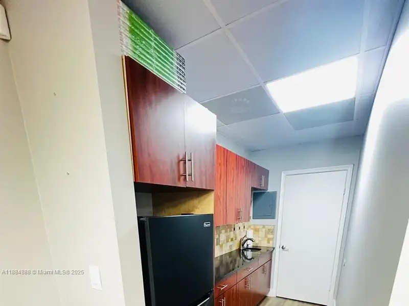 Turnkey Professional Office for Sale on Flagler St & 83rd Ave, Miami