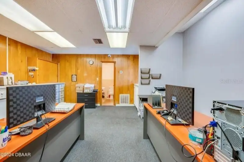 Versatile Commercial Building with Yard Space in Prime Location
