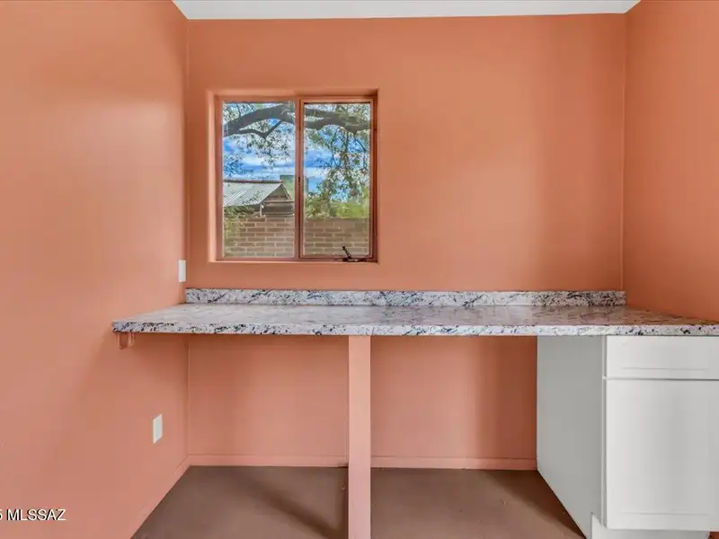Fully Renovated Multi-family Property in Miramonte Neighborhood with 6 Apartments