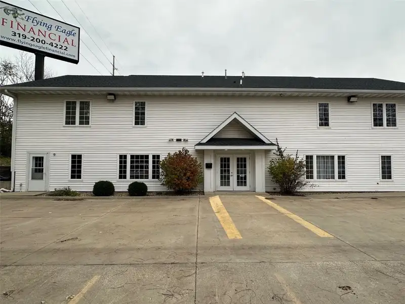 Open Plan Office Space with Meeting Room in Convenient Location Near I-380