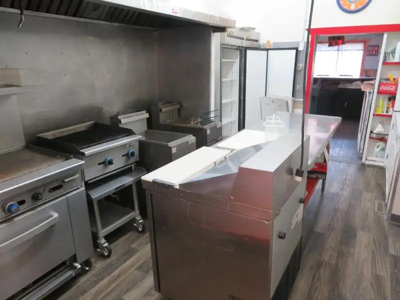 Turnkey Bar/restaurant with 2-bedroom Apartment and Development Potential in Northwoods