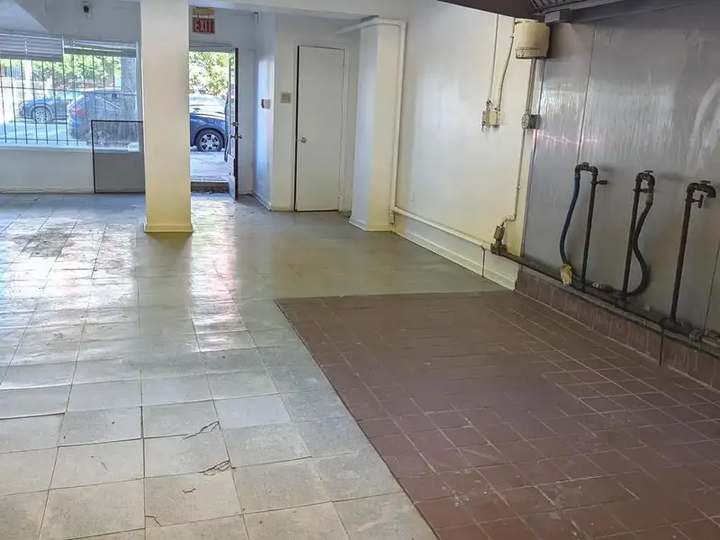 Ground Floor Retail Space for Lease in Logan Circle/shaw - 730 Sf
