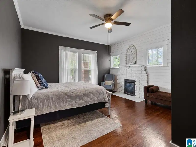 Renovated B-3 Zoned Home in High Traffic Area, Ideal for Air B&b or Event Rentals