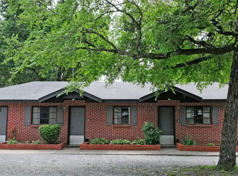 Historic 25-unit Resort on Hwy 51 Near Lake Fort Gibson, Wagoner, Oklahoma