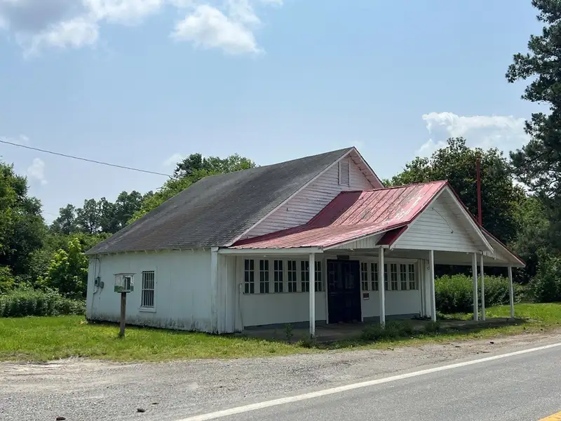 875 Sq. Ft. Versatile Storefront in Crystal Hill Community with Large Front Area