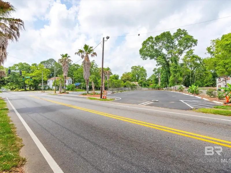 Prime Franchise-ready Lounge with Expansion Potential Near Downtown Mobile