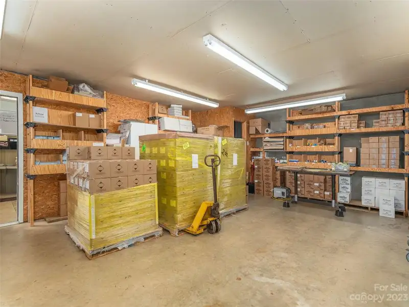 Two Commercial Buildings with Office and Studio Apartment in Clyde, Close to Amenities